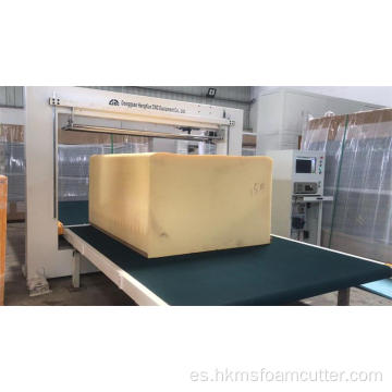 Máquina de corte de espuma estéreo con hoja giratoria CNC